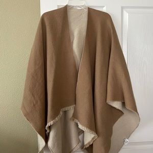 Women’s Reversible Fuzzy Tan/Off-White Shawl